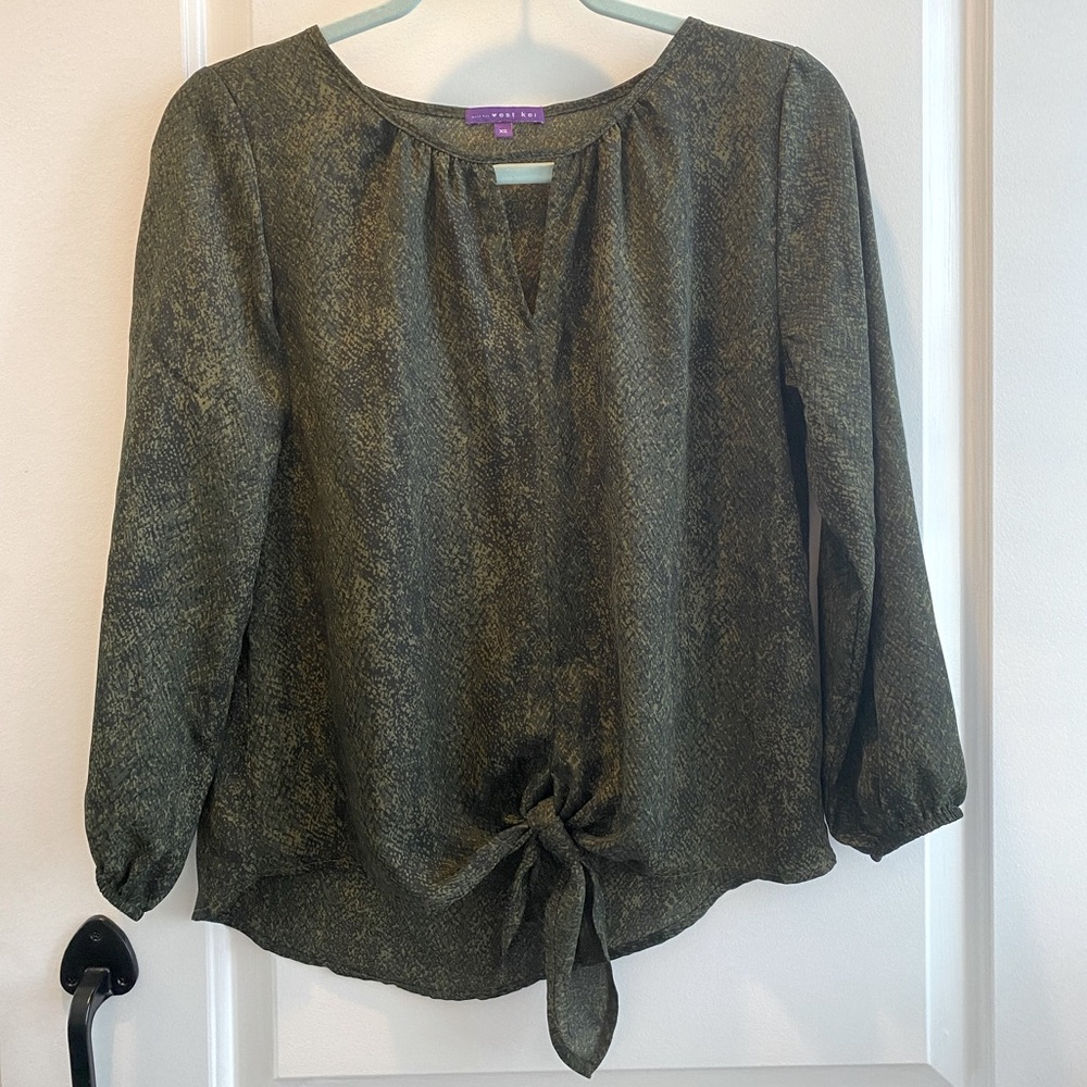 West Kei Casiya Tie Front Blouse (green snake skin, XS)